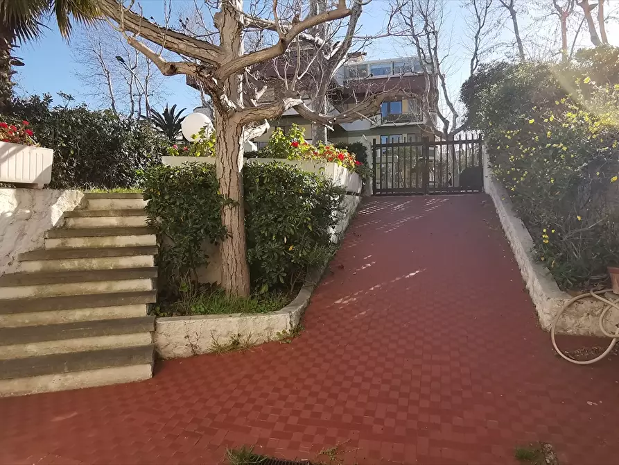 Immagine 27 di Villetta a schiera in vendita  in Viale Alcione a Francavilla Al Mare
