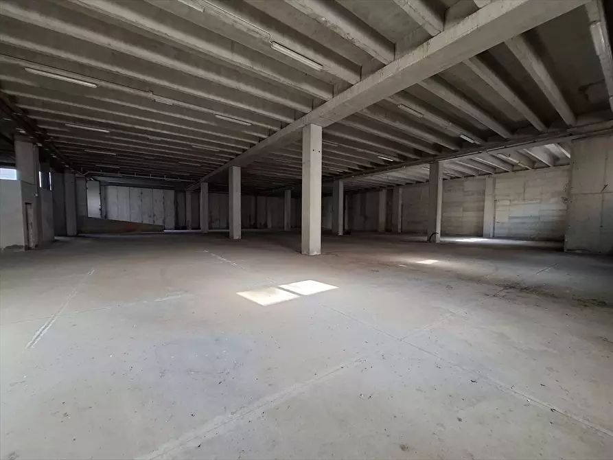 Immagine 8 di Capannone industriale in vendita  in SP 231 KM 1 a Modugno