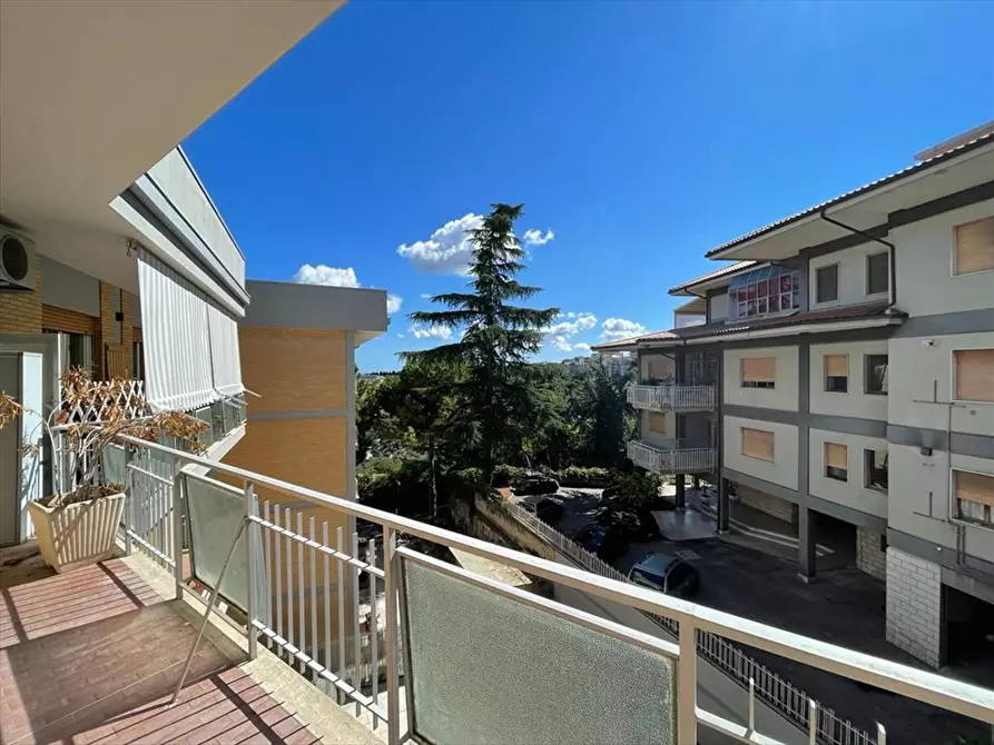 Immagine 10 di Appartamento in vendita  in Via Picena a Chieti