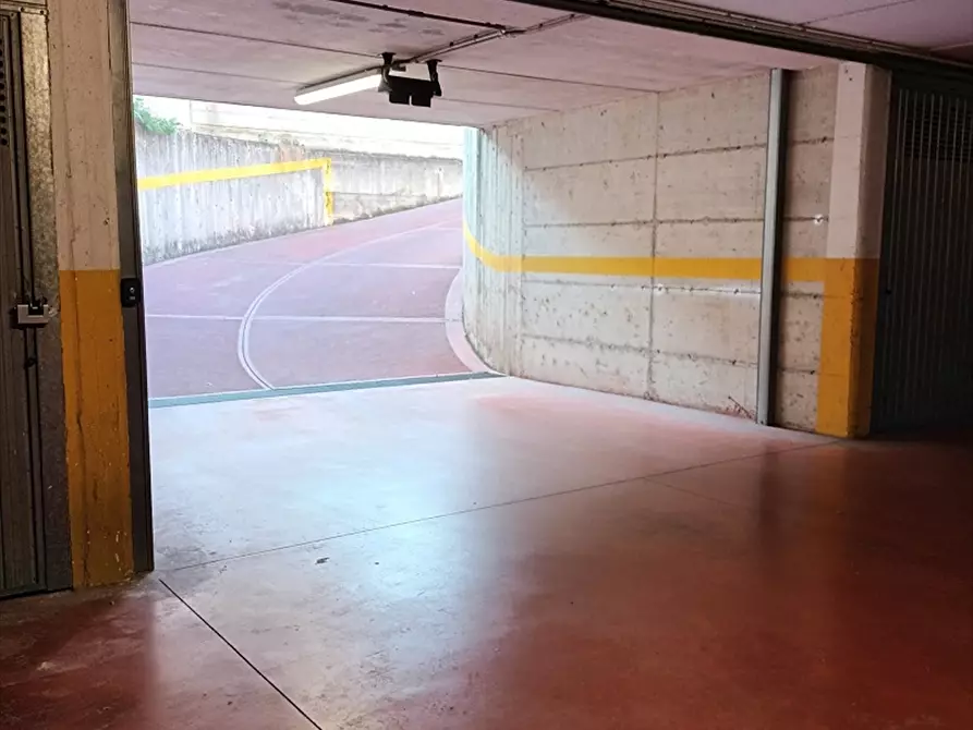 Immagine 6 di Box auto in vendita  in via Franco Faccio 20 a Milano