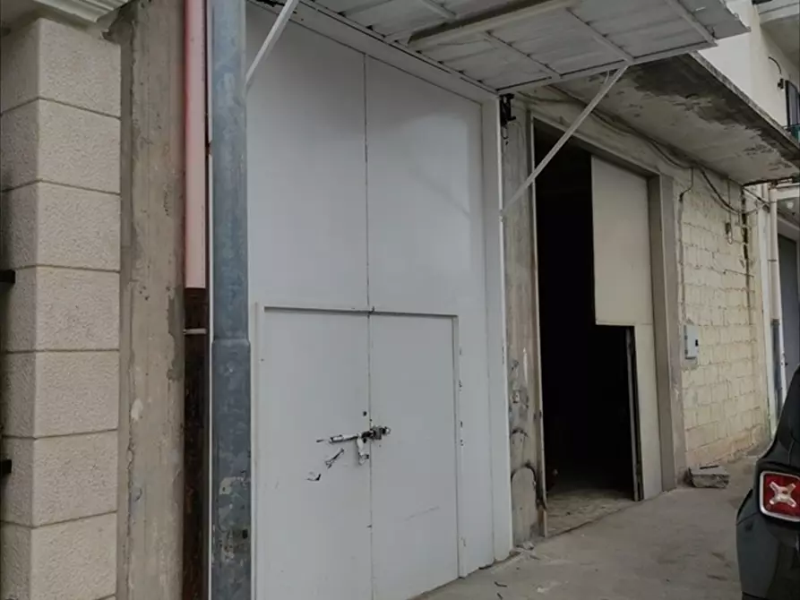 Immagine 2 di Locale residenziale in vendita  in VIA PADULA a Cerignola