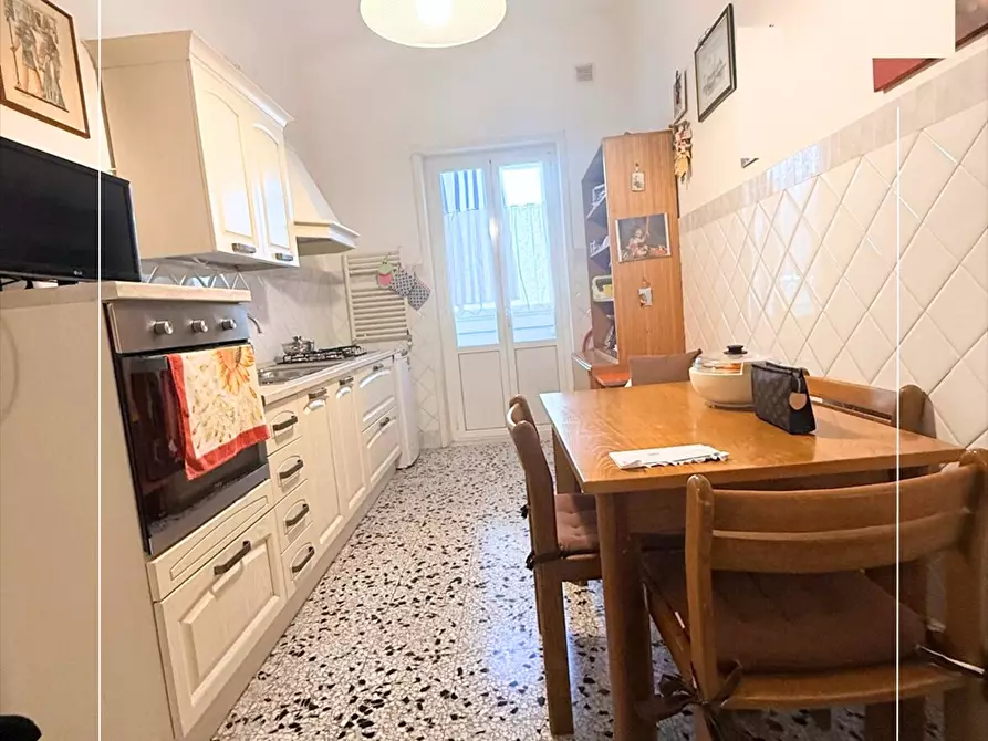 Immagine 13 di Appartamento in vendita  in via dario lupo 46 a Taranto