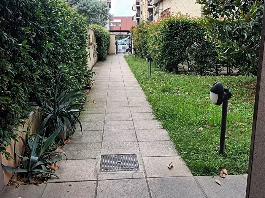 Immagine 27 di Appartamento in affitto  a Milano