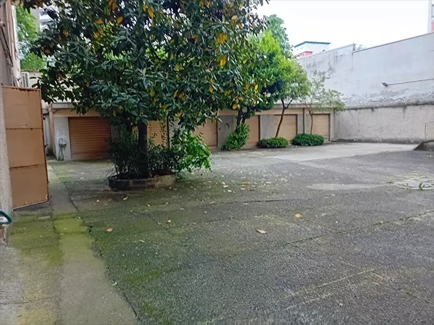 Immagine 11 di Box auto in vendita  a Milano