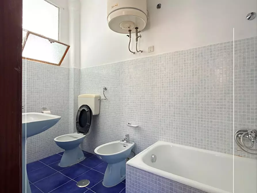 Immagine 18 di Appartamento in vendita  in via temenide 73 a Taranto