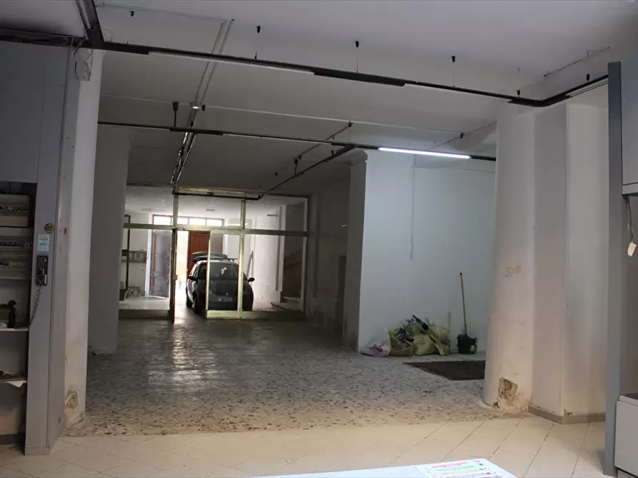 Immagine 3 di Locale commerciale in vendita  a Popoli