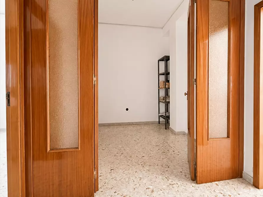 Immagine 9 di Appartamento in vendita  in corso piemonte 111 a Taranto