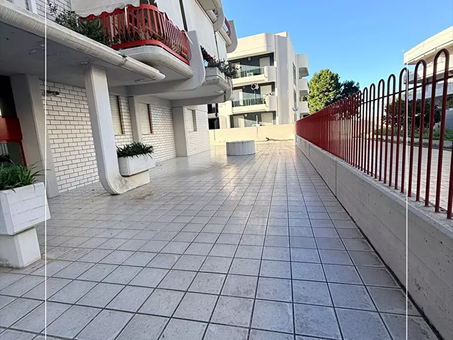 Immagine 3 di Ufficio in affitto  in viale virgilio 138 a Taranto