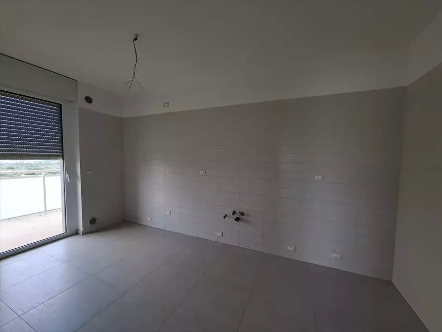 Immagine 13 di Appartamento in vendita  a Bari