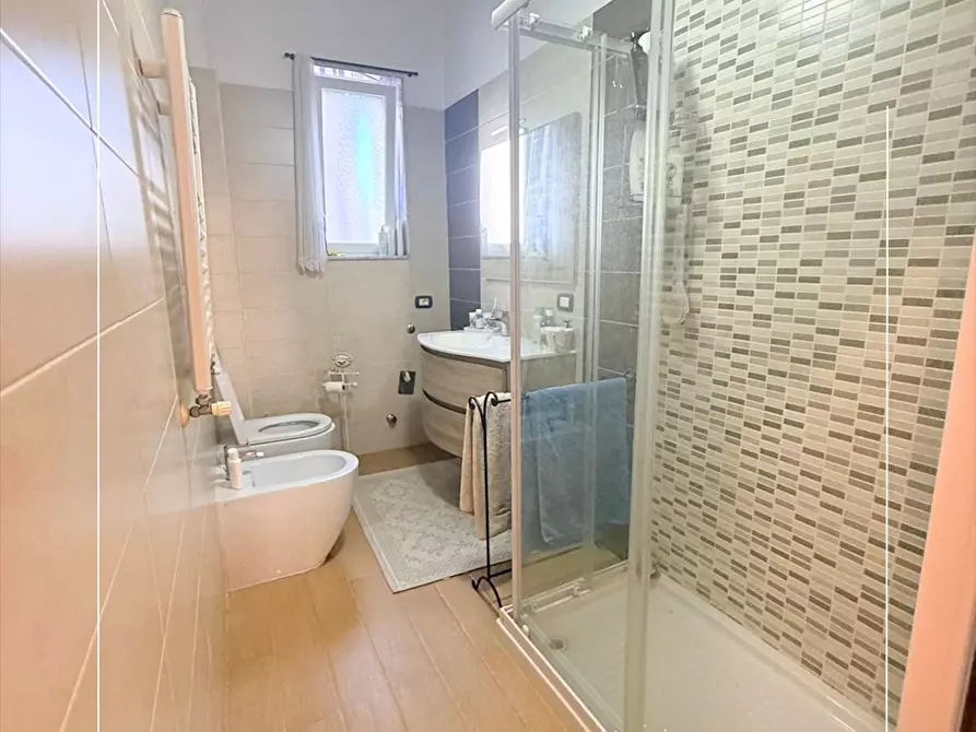 Immagine 18 di Appartamento in vendita  in via dario lupo 46 a Taranto