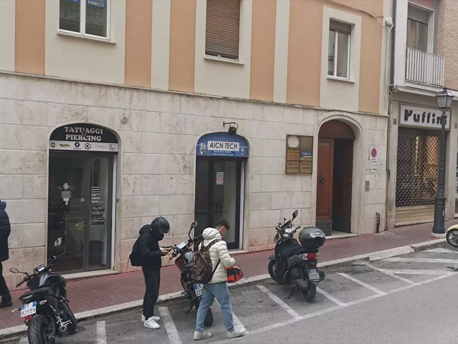 Immagine 14 di Locale commerciale in affitto  in Via Spaventa a Chieti