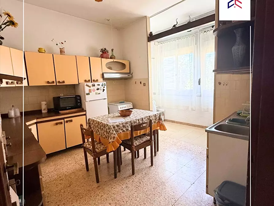 Immagine 12 di Appartamento in vendita  in piazza brodolini 214 a Taranto