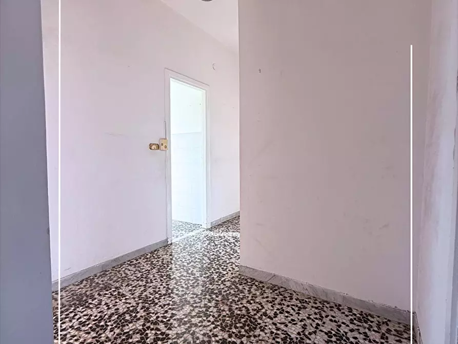 Immagine 12 di Appartamento in vendita  in via fiume 30 a Taranto