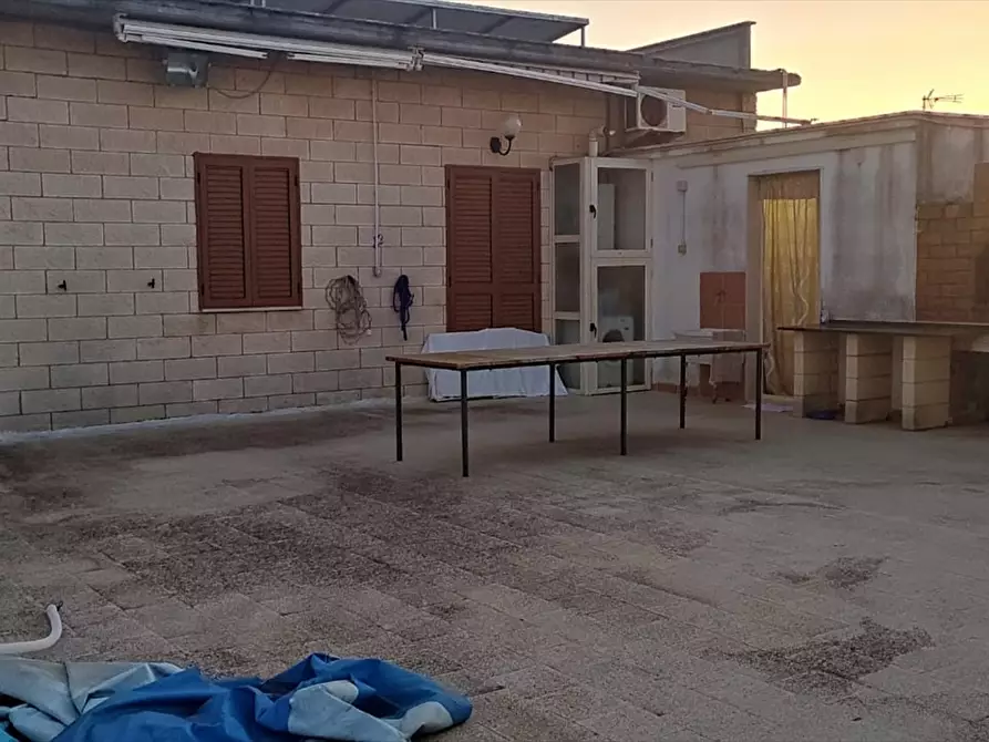 Immagine 3 di Capannone industriale in vendita  a Cerignola