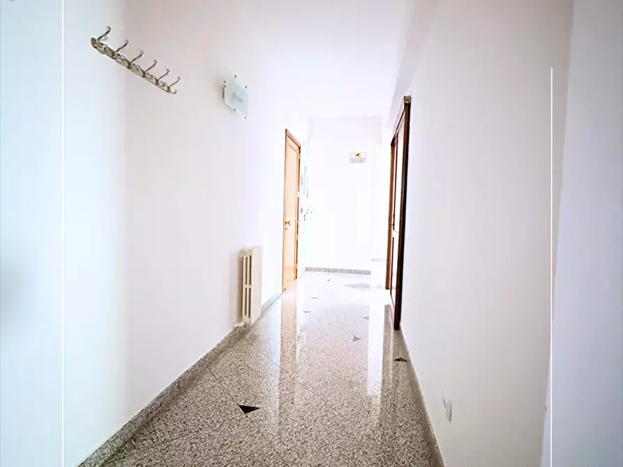 Immagine 12 di Ufficio in affitto  in viale virgilio 138 a Taranto