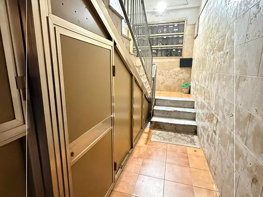 Immagine 2 di Appartamento in vendita  in via fratelli mellone 20 a Taranto