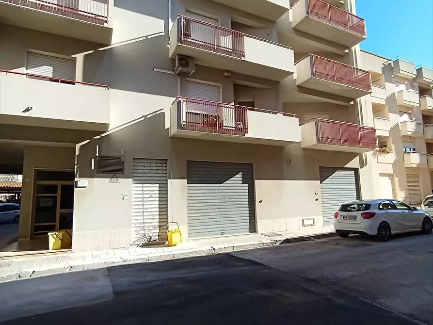 Immagine 1 di Locale commerciale in vendita  in via san francesco d'assisi a Paceco
