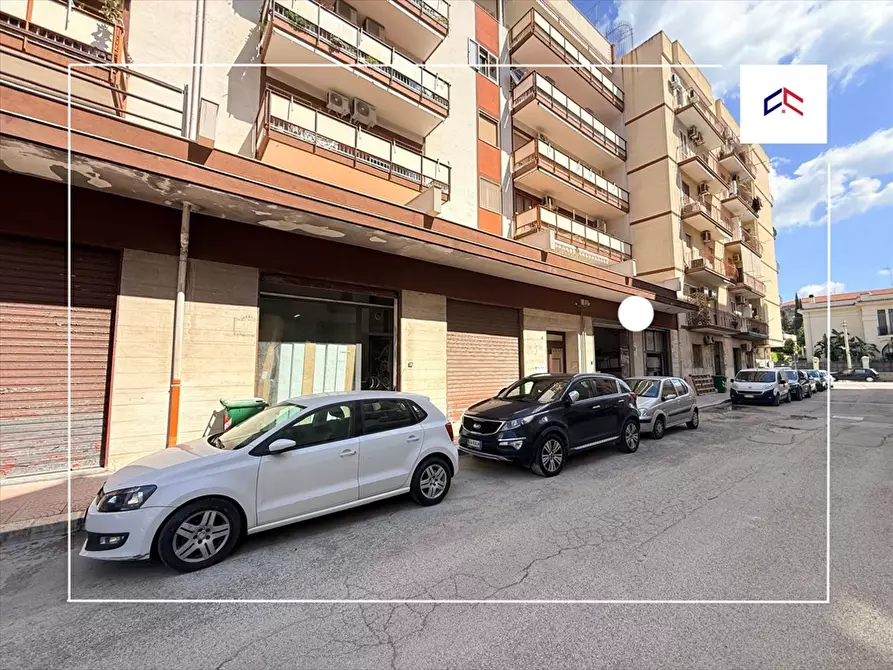 Immagine 4 di Deposito in vendita  in via elio 45 a Taranto