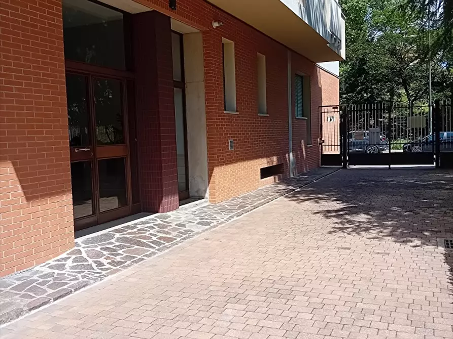 Immagine 25 di Appartamento in vendita  in via Gaetano Salvemini 5 a Milano