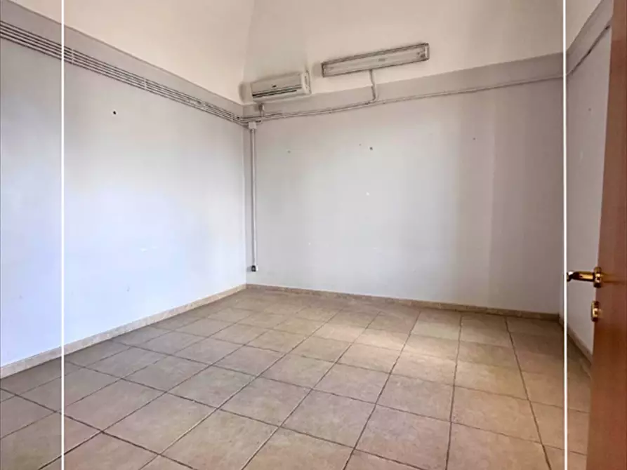 Immagine 8 di Villa in affitto  in corsi vittorio emanuele 144 a Statte