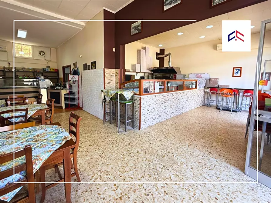 Immagine 3 di Attività artigianale in vendita  in corso annibale 32 a Taranto