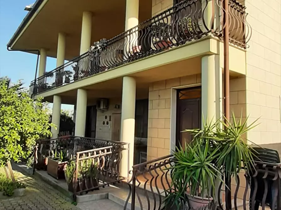 Immagine 5 di Capannone industriale in vendita  a Cerignola