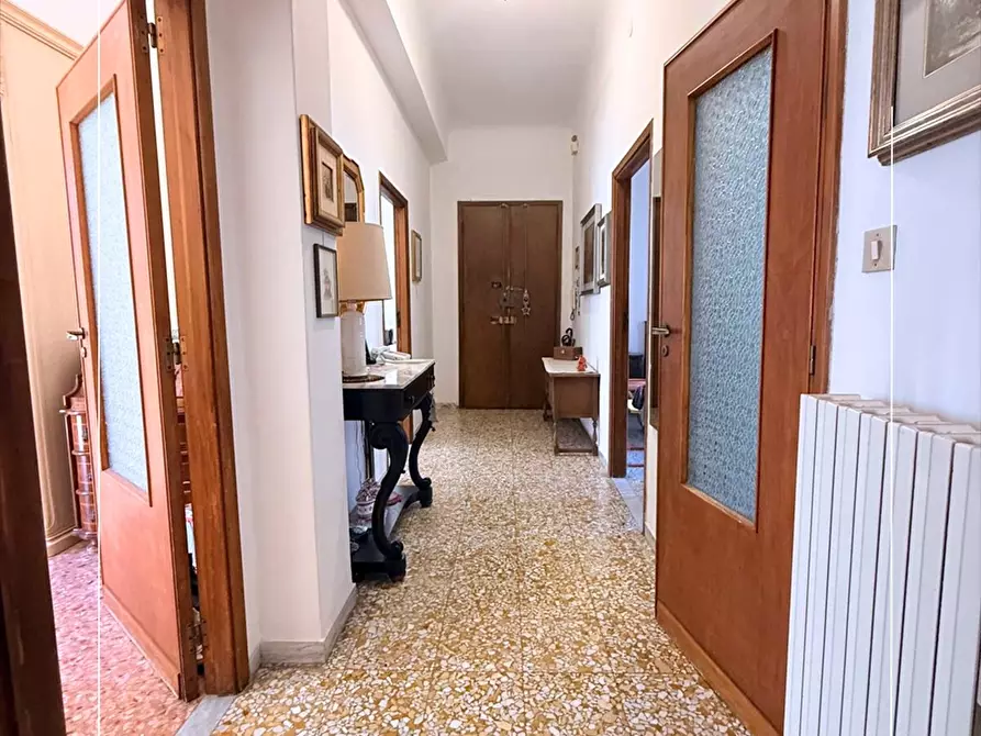 Immagine 10 di Appartamento in vendita  in via dario lupo 46 a Taranto