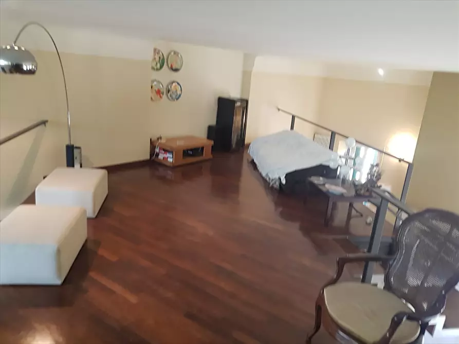 Immagine 26 di Palazzo in vendita  in Largo Fra Pantaleo a Palagiano