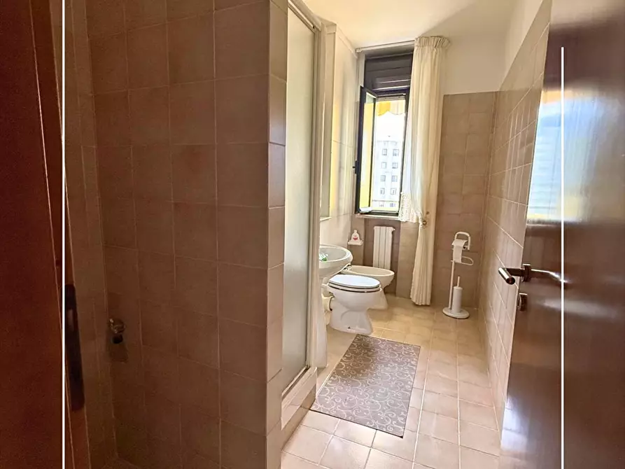 Immagine 21 di Appartamento in vendita  in piazza pertini 19 a Taranto