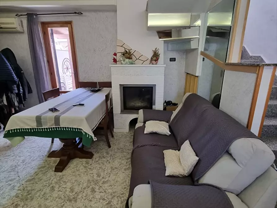 Immagine 5 di Villa in vendita  in Via degli olmi a Anzio