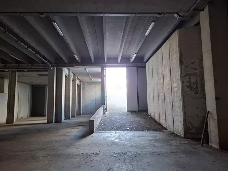 Immagine 16 di Capannone industriale in vendita  in SP 231 KM 1 a Modugno