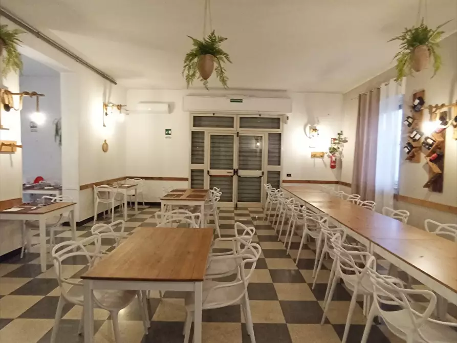 Immagine 3 di Attività commerciale in vendita  a Trapani