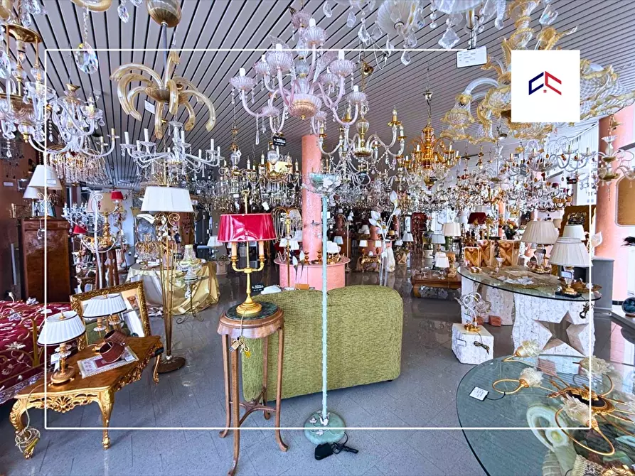 Immagine 19 di Locale commerciale in vendita  in contrada baronia a San Giorgio Ionico