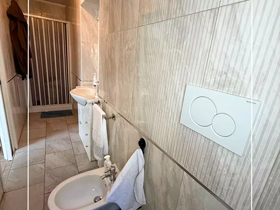 Immagine 10 di Appartamento in affitto  in via nitti 1 a Taranto