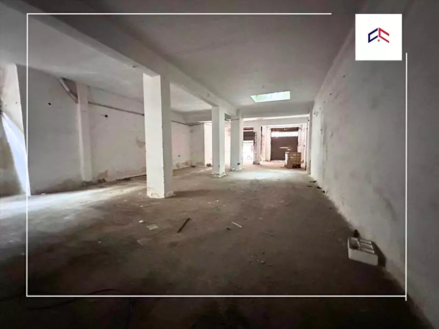 Immagine 6 di Laboratorio in vendita  in via elio 1 a Taranto