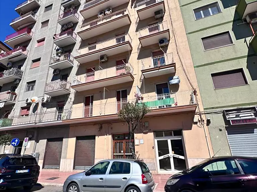 Immagine 1 di Locale commerciale in vendita  in via messapia 53 a Taranto