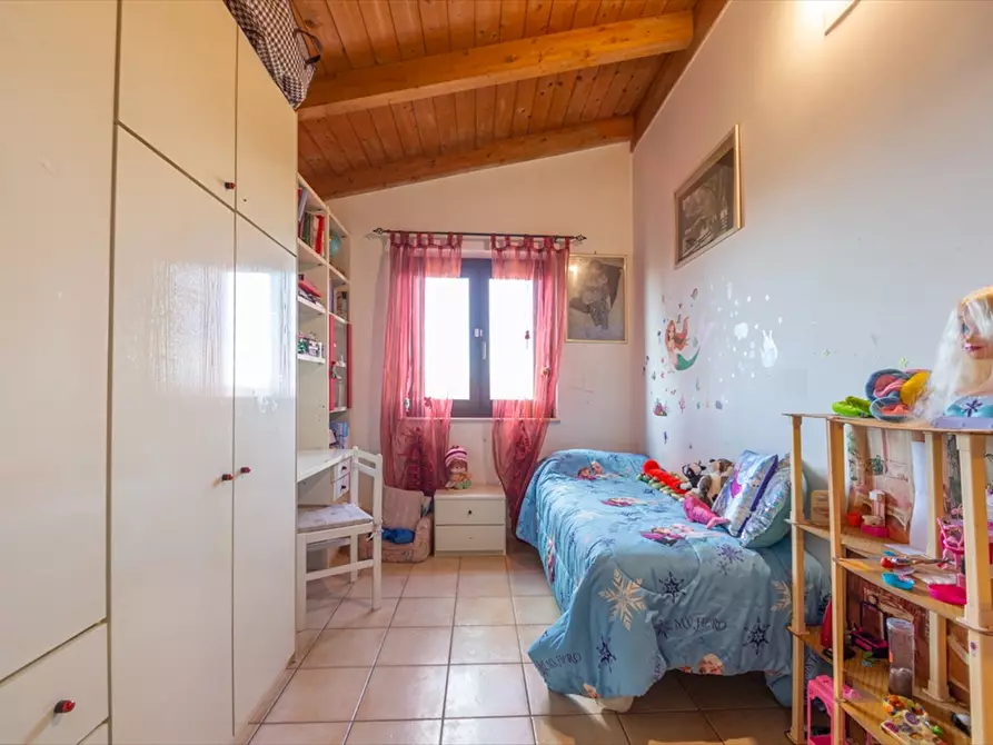 Immagine 9 di Villa in vendita  a Vicoli