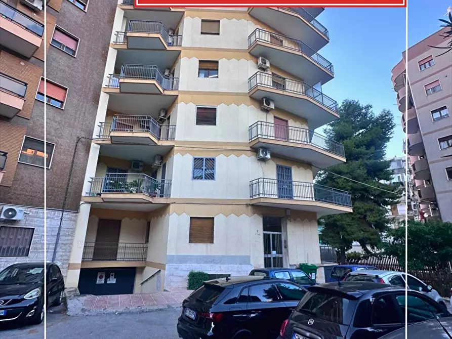 Immagine 1 di Appartamento in vendita  in via polesine 2 a Taranto
