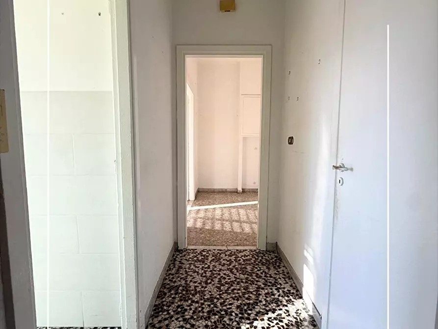 Immagine 13 di Appartamento in vendita  in via fiume 30 a Taranto