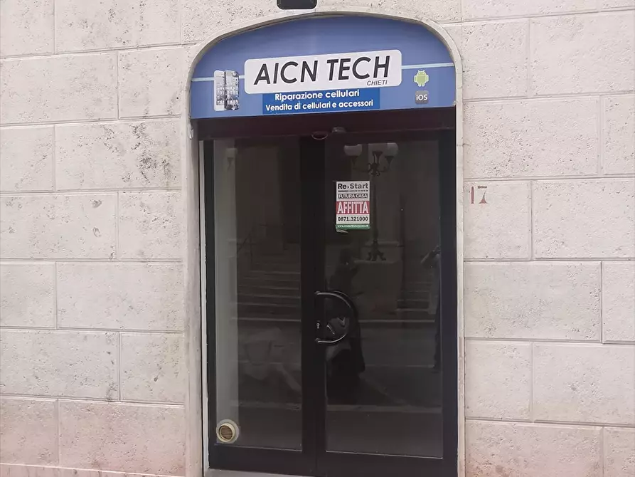 Immagine 3 di Locale commerciale in affitto  in Via Spaventa a Chieti