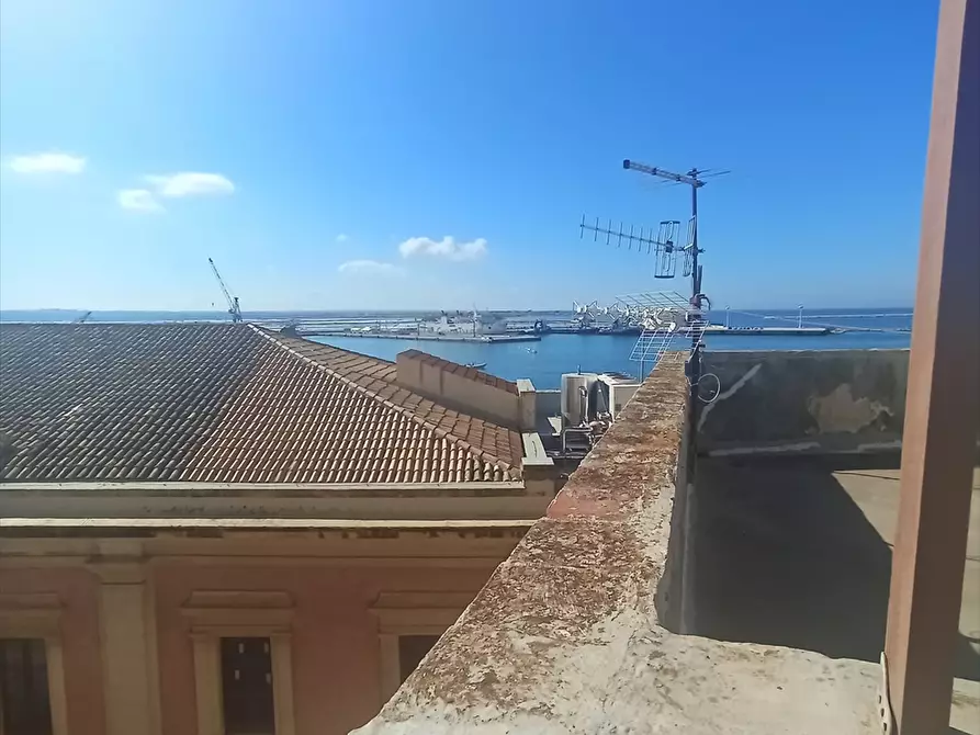 Immagine 2 di Appartamento in vendita  in via ruggero di lauria  a Trapani