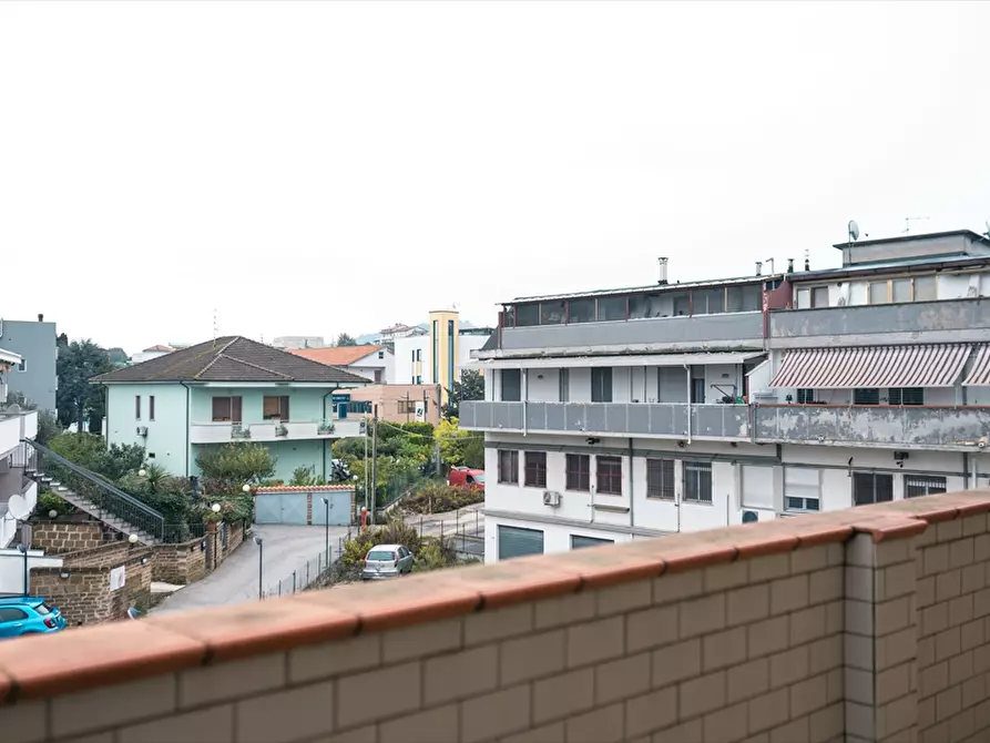 Immagine 28 di Appartamento in vendita  in VIA PIETRO NENNI 170 a San Giovanni Teatino