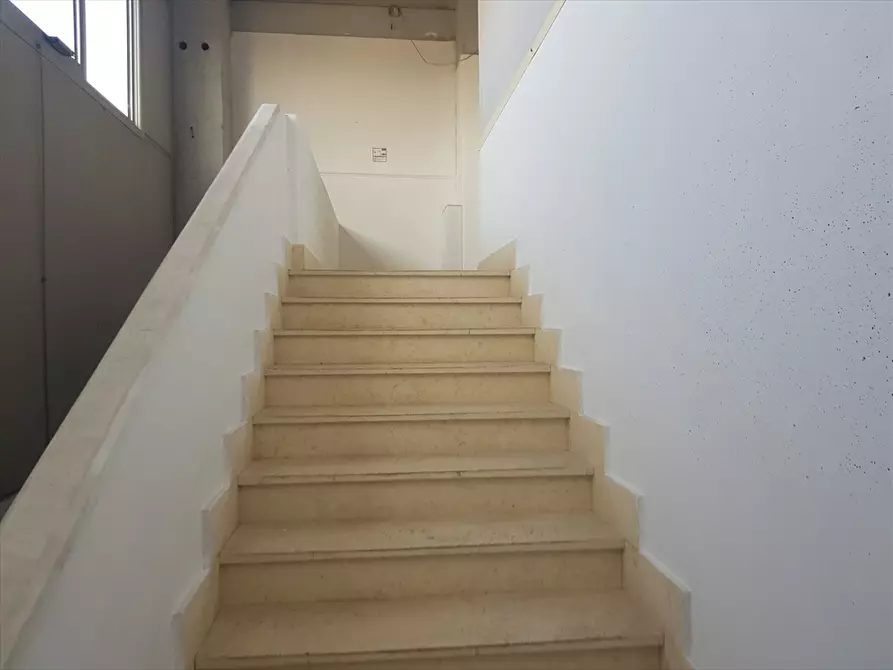 Immagine 3 di Ufficio in affitto  in Via Agrigento, 49 a Modugno
