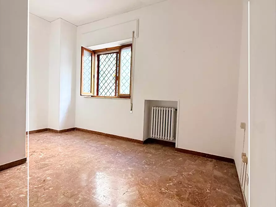 Immagine 11 di Appartamento in vendita  in via san roberto bellarmino 18 a Taranto