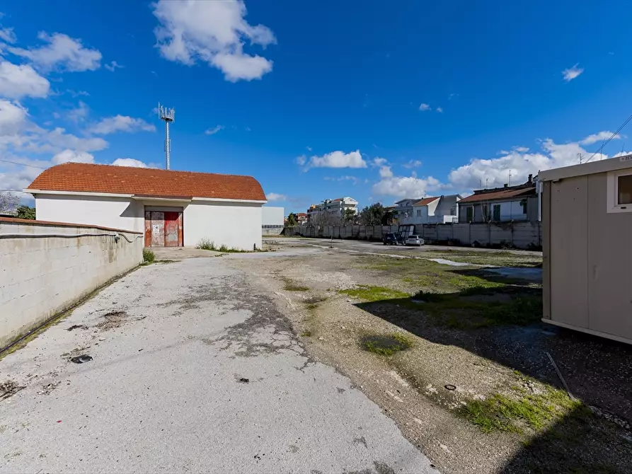 Immagine 5 di Capannone industriale in vendita  in Via Marvin Gelber a Chieti