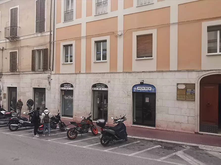 Immagine 10 di Locale commerciale in affitto  in Via Spaventa a Chieti
