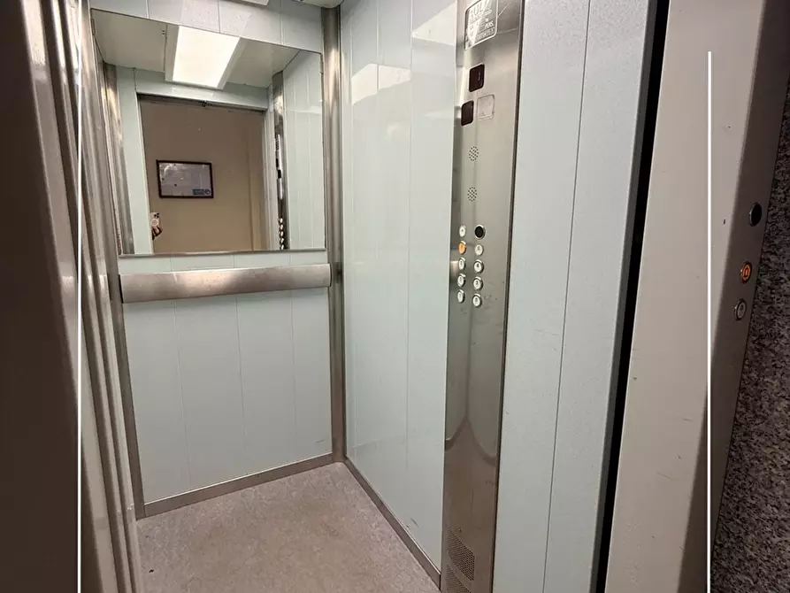 Immagine 7 di Appartamento in vendita  in via toscana47  a Taranto