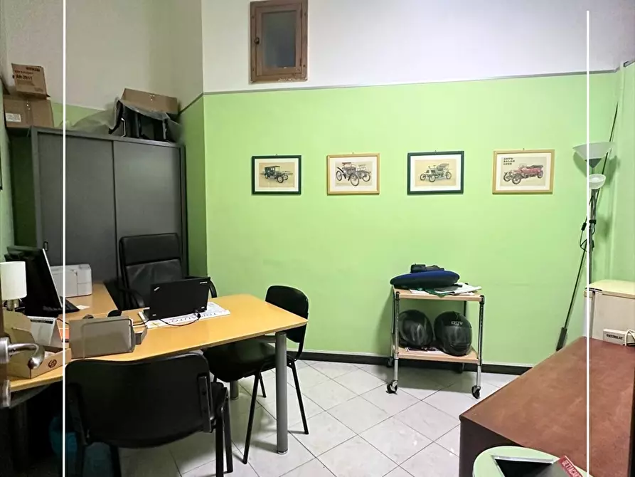 Immagine 5 di Locale commerciale in affitto  in via diego peluso 24 a Taranto