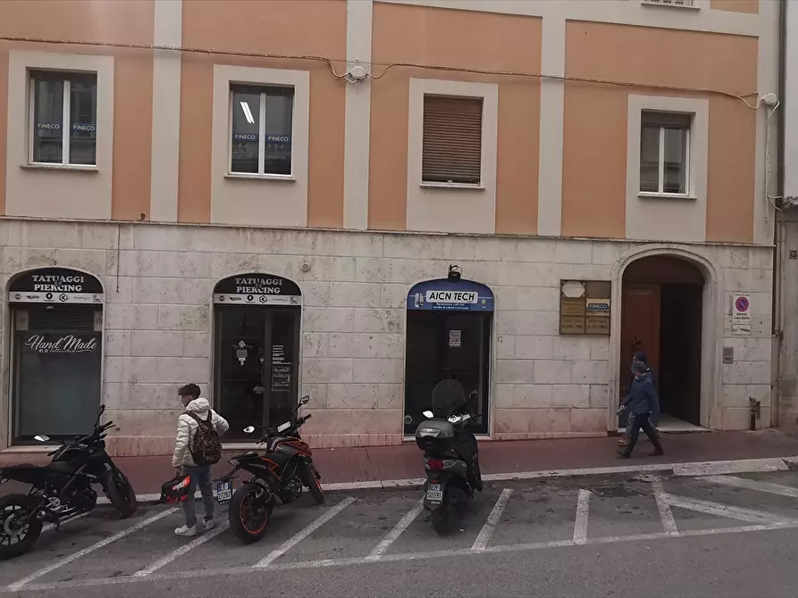 Immagine 9 di Locale commerciale in affitto  in Via Spaventa a Chieti
