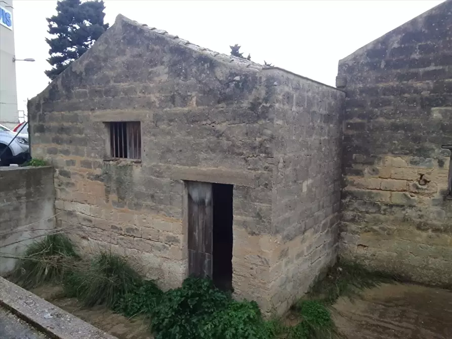 Immagine 3 di Casa indipendente in vendita  a Valderice